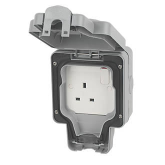 MK Masterseal Plus K56486GRY IP66 13A 1-Gang DP Switched Outdoor Socket product image