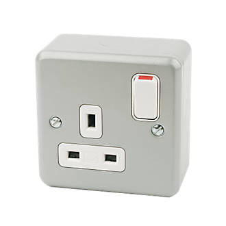 MK Metalclad Plus K2977ALM 13A 1-Gang DP Switched Socket product image