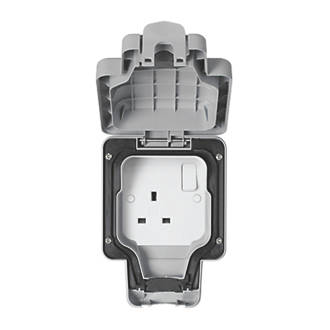 MK Masterseal Plus K56486GRY IP66 13A 1-Gang DP Switched Outdoor Socket product image 2
