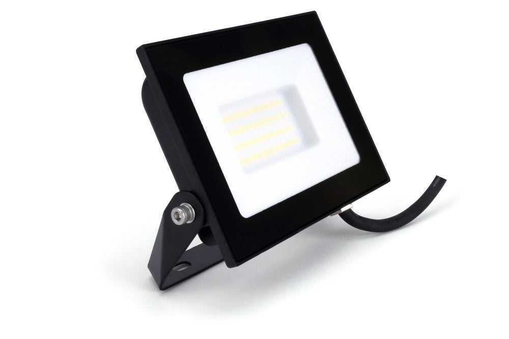Integral ILFLE019 Floodlight Compact Slim 100lm/W 120Deg Beam 4000K IP65 IK08 30W 3000lm (Black)