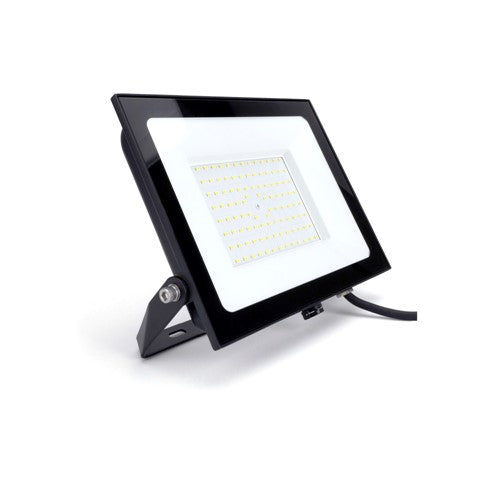 COMPACT SLIM FLOODLIGHT 100W 10000LM 4000K 120 BEAM 100LM/W IP65 IK08 INTEGRAL LED BLACK (ILFLE023)