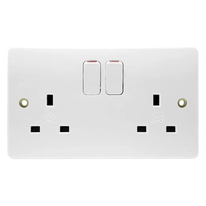 MK Logic+ Twin Switched DP Socket K2747