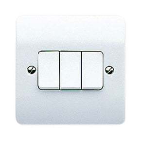 MK K4873WHI 10A 3 Gang 2 Way Light Switch White - product image