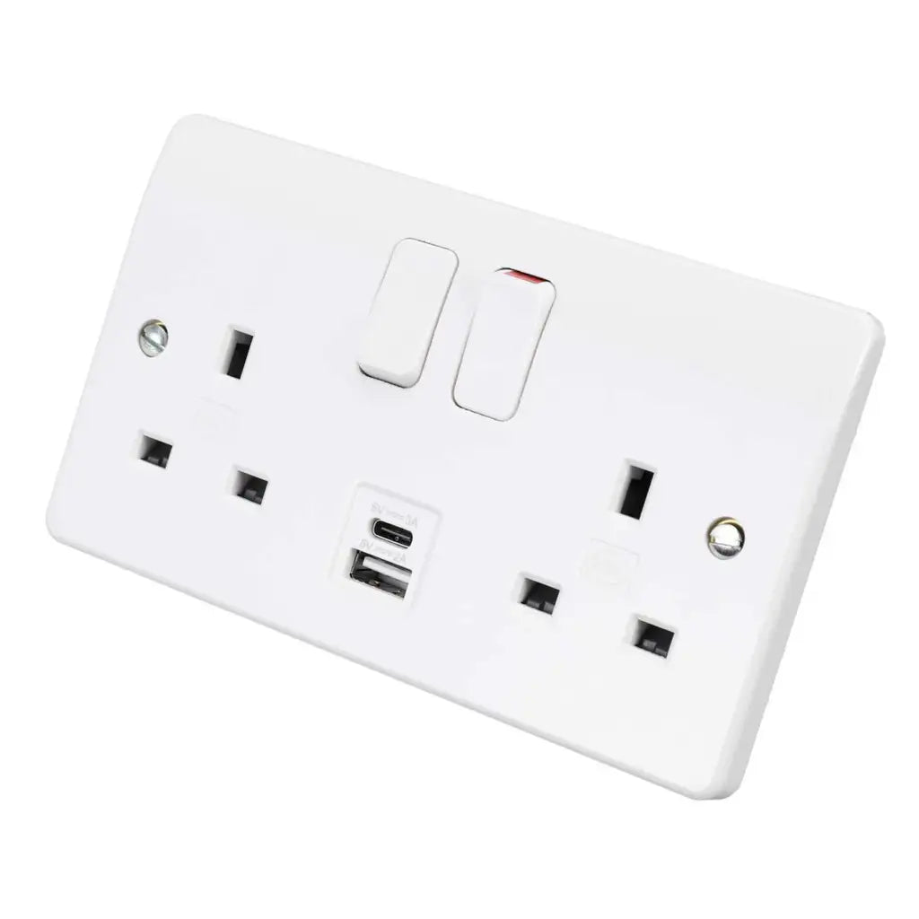 MK Logic Plus 13A 2 Gang Switched Socket with 1 x Type A and 1 x Type C USB Outlets White K2745whi