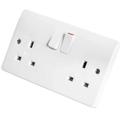 MK Logic+ Twin Switched DP Socket K2747