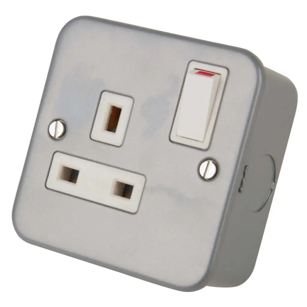 LGA Selectric 13A DP 1 Gang Socket Metal Clad LG9097MB